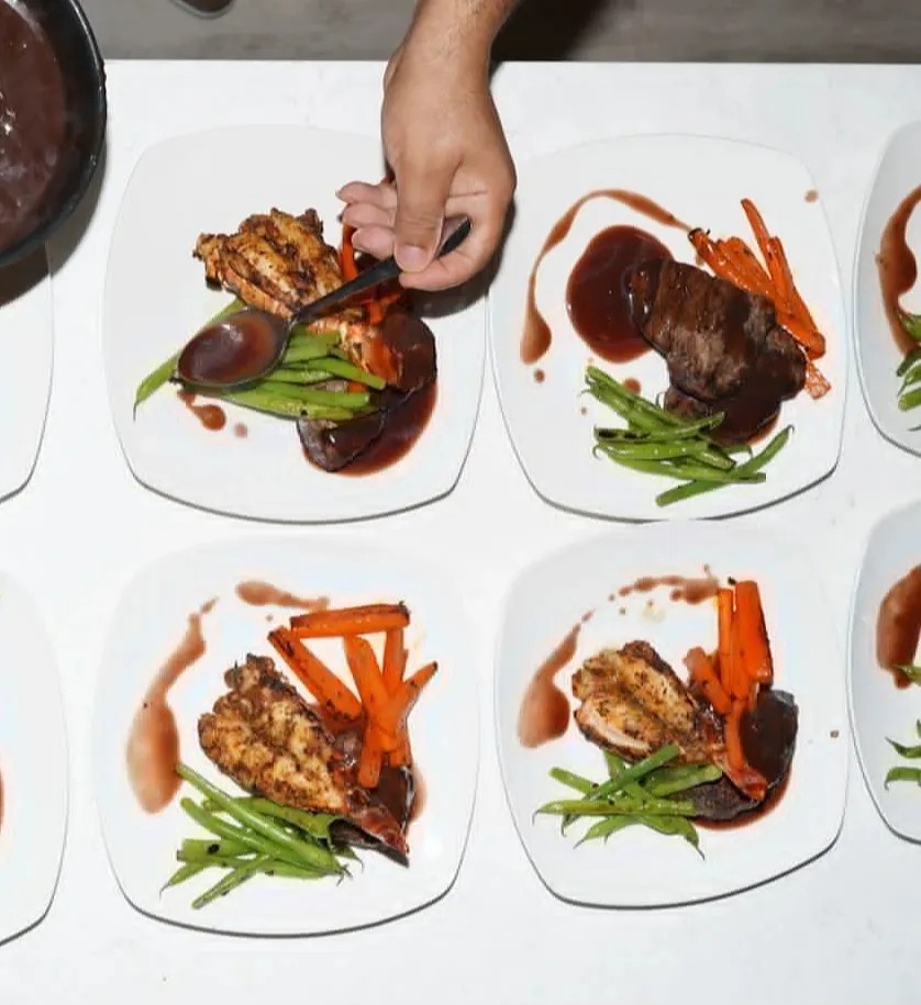 Image alt description