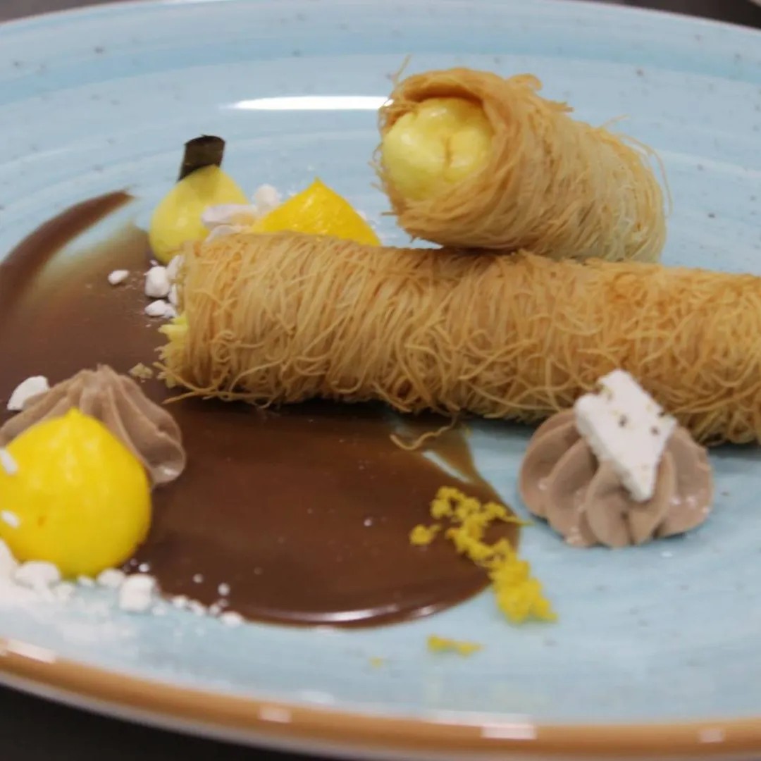 Image alt description