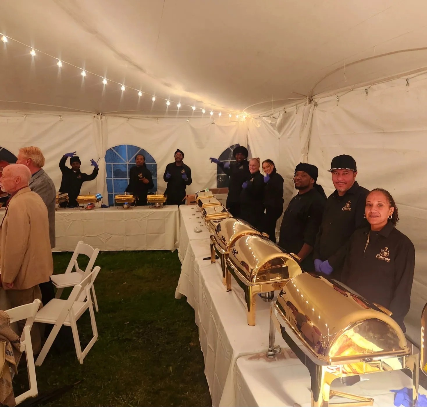 Image alt description