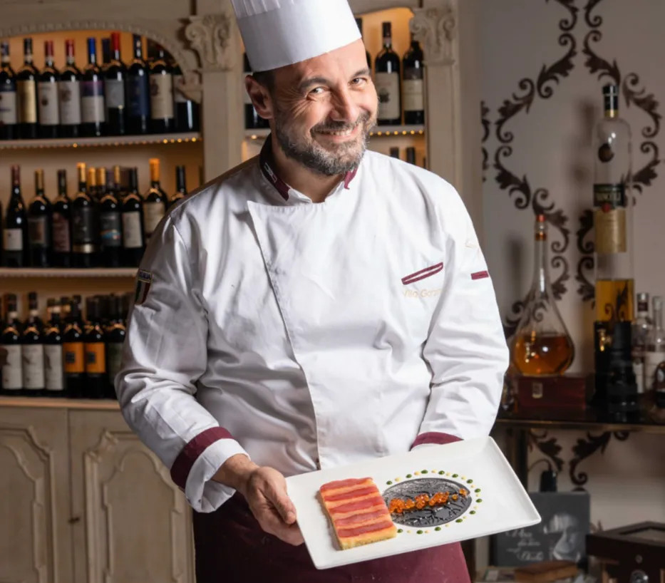 Image alt description