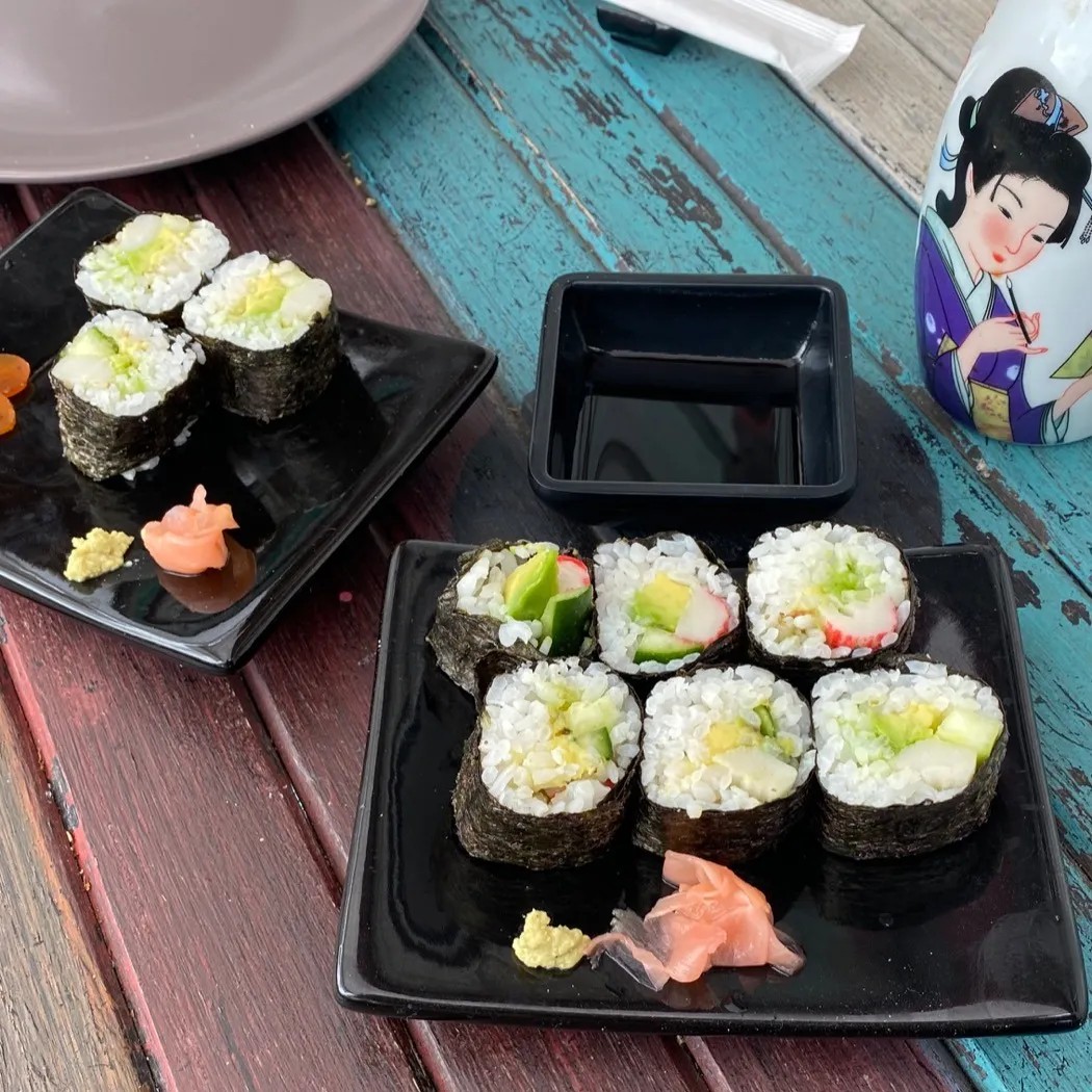 Image alt description