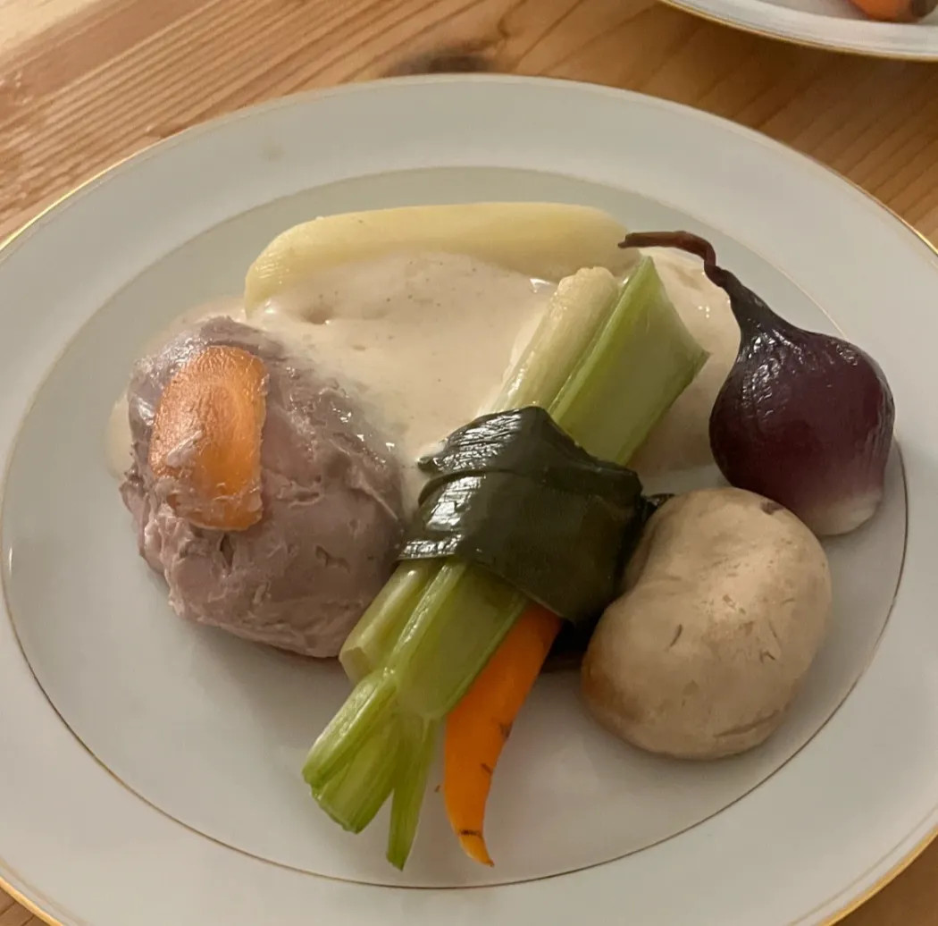 Image alt description