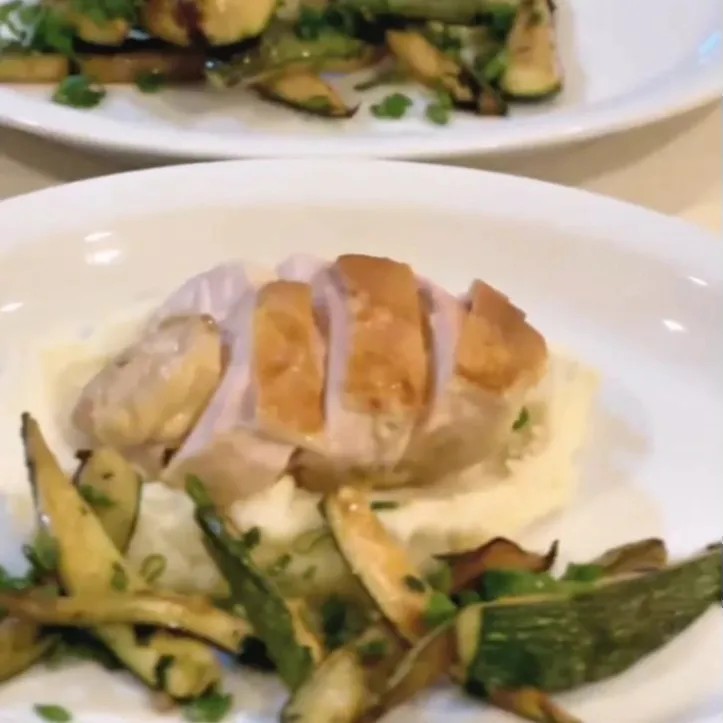 Image alt description