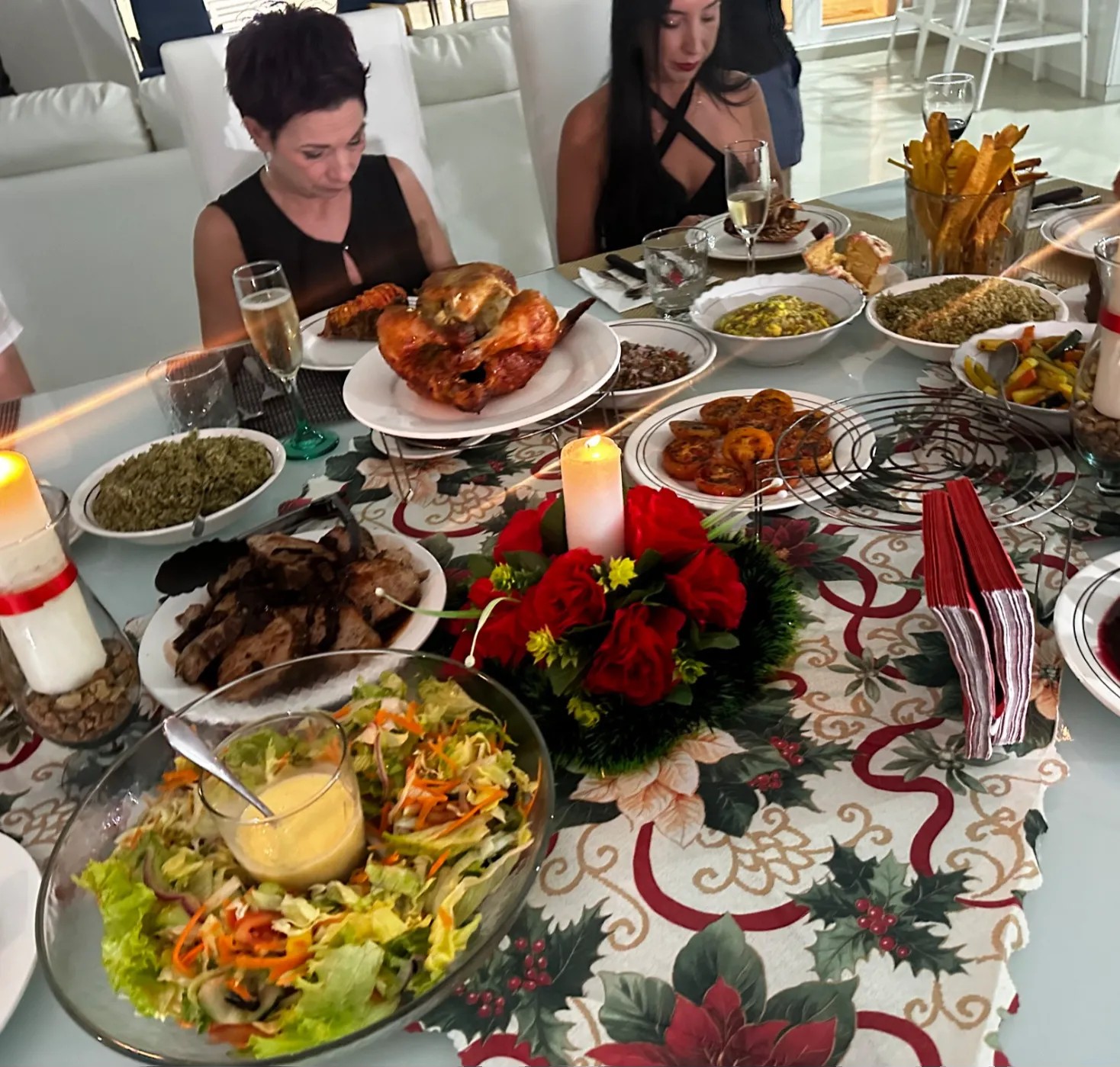 Image alt description