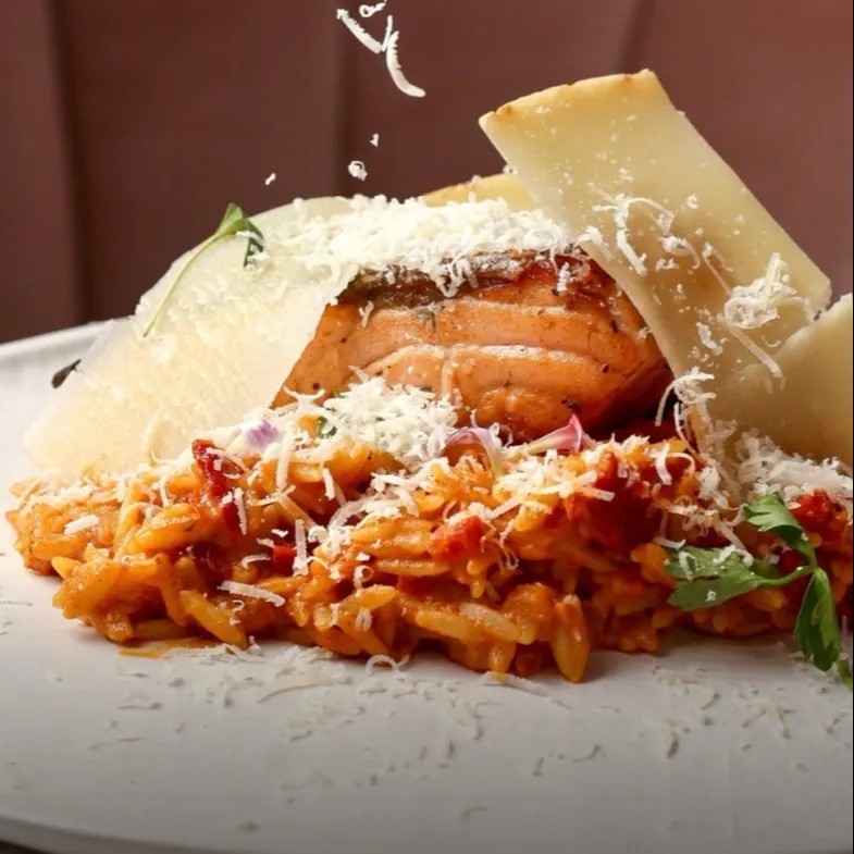 Image alt description