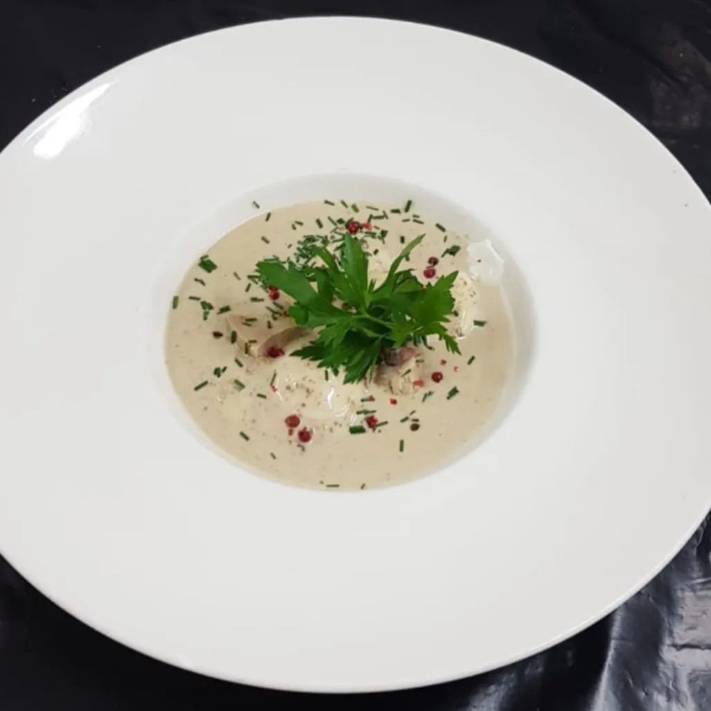 Image alt description