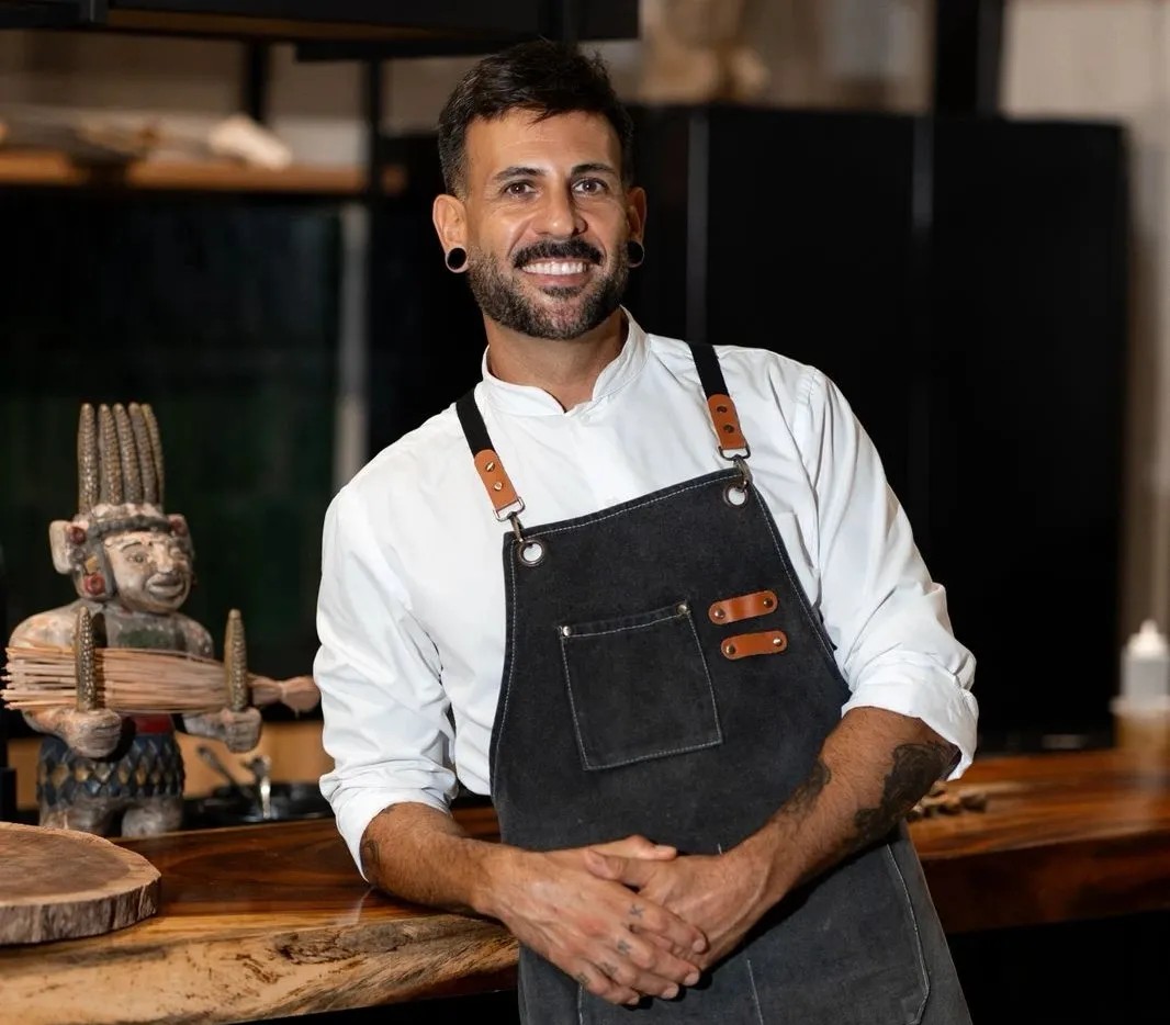 Image alt description