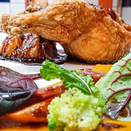 Image alt description