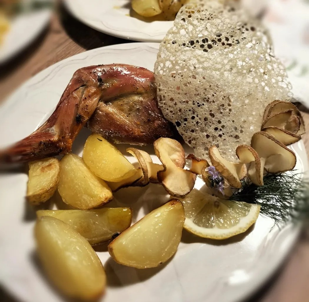 Image alt description