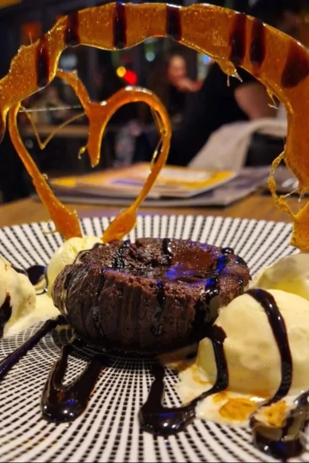 Image alt description