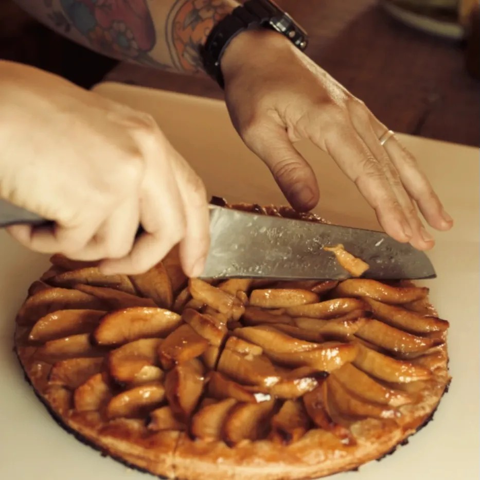 Image alt description