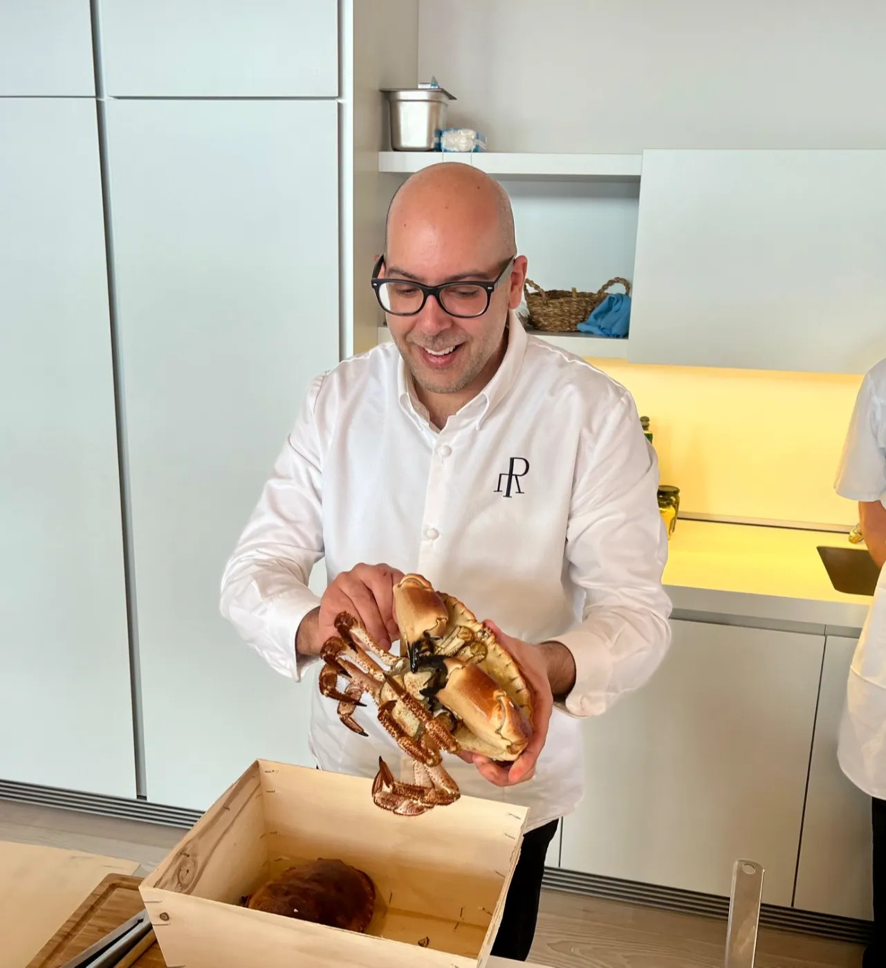 Image alt description