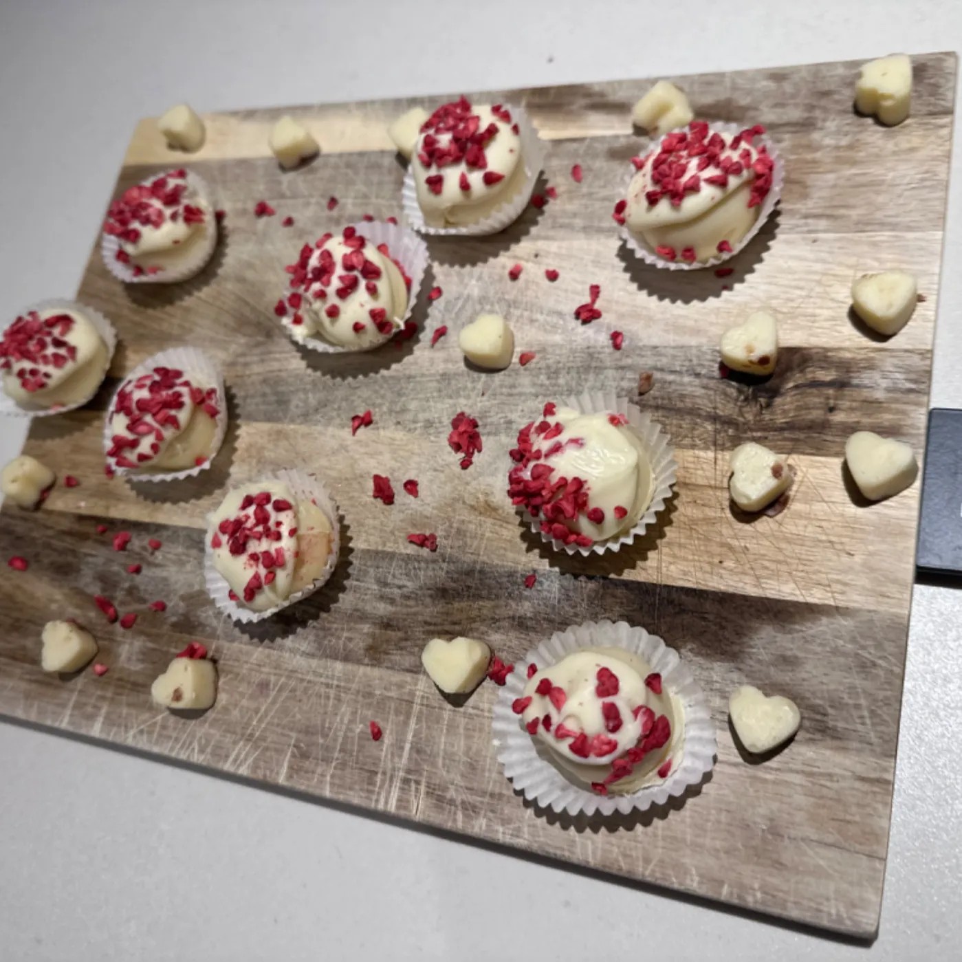 Image alt description