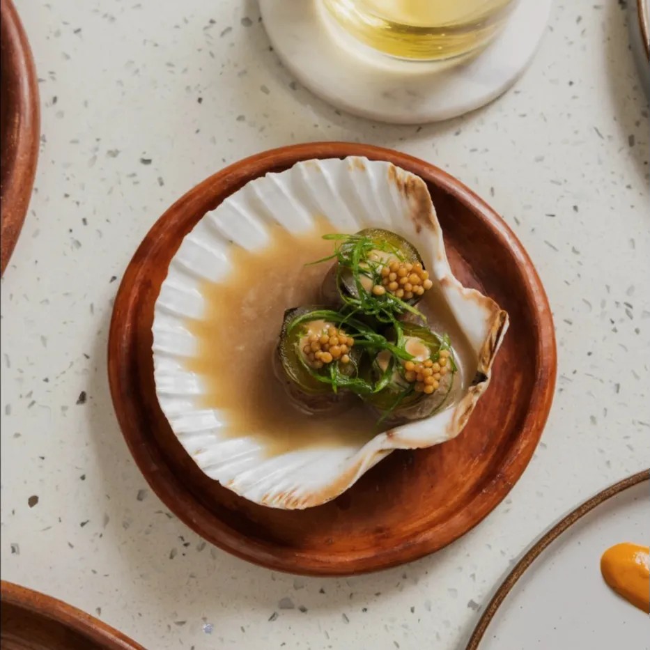 Image alt description