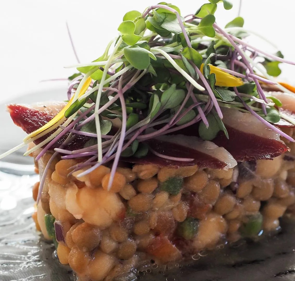 Image alt description