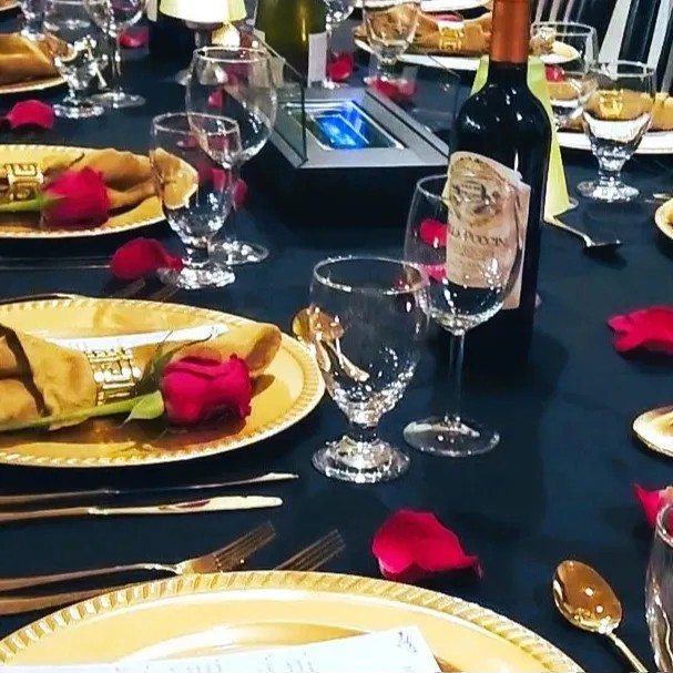 Image alt description