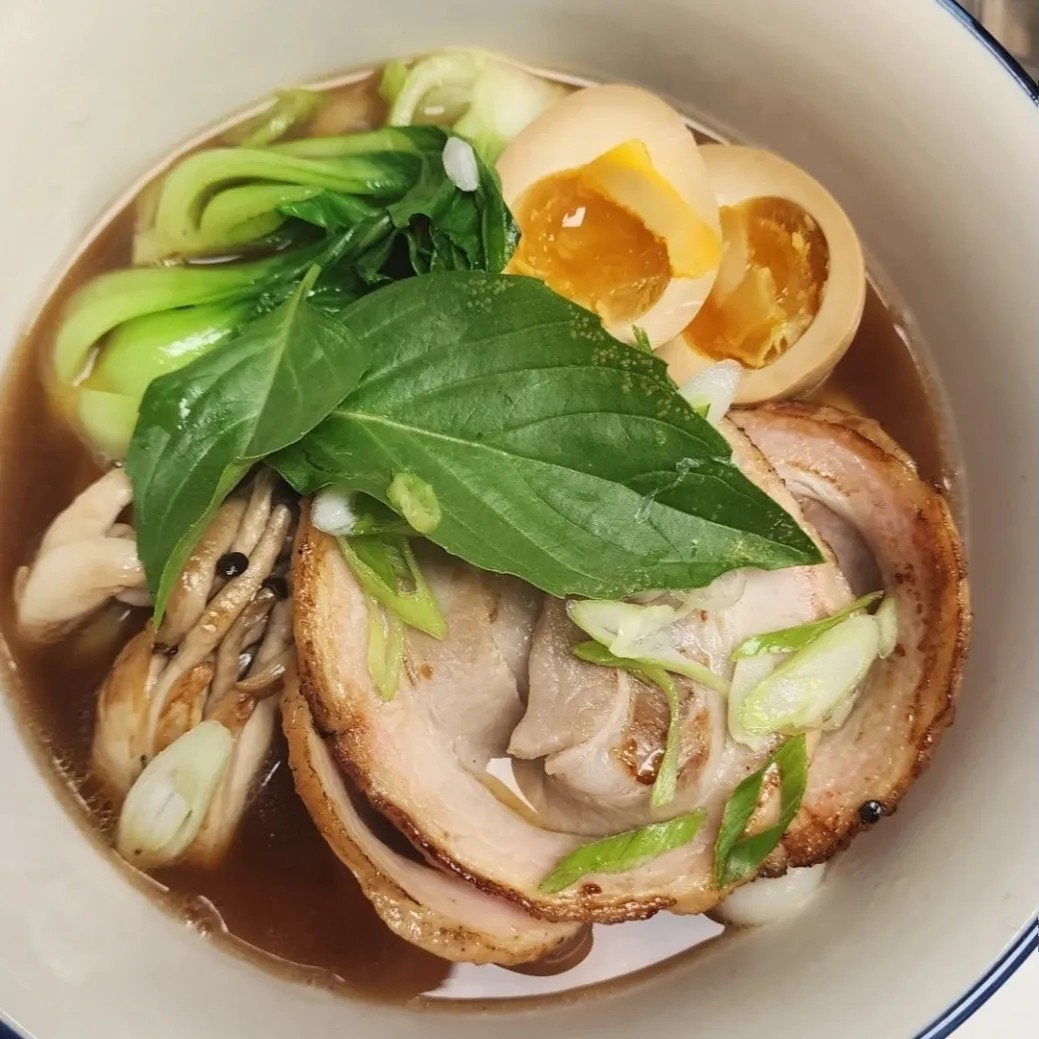 Image alt description