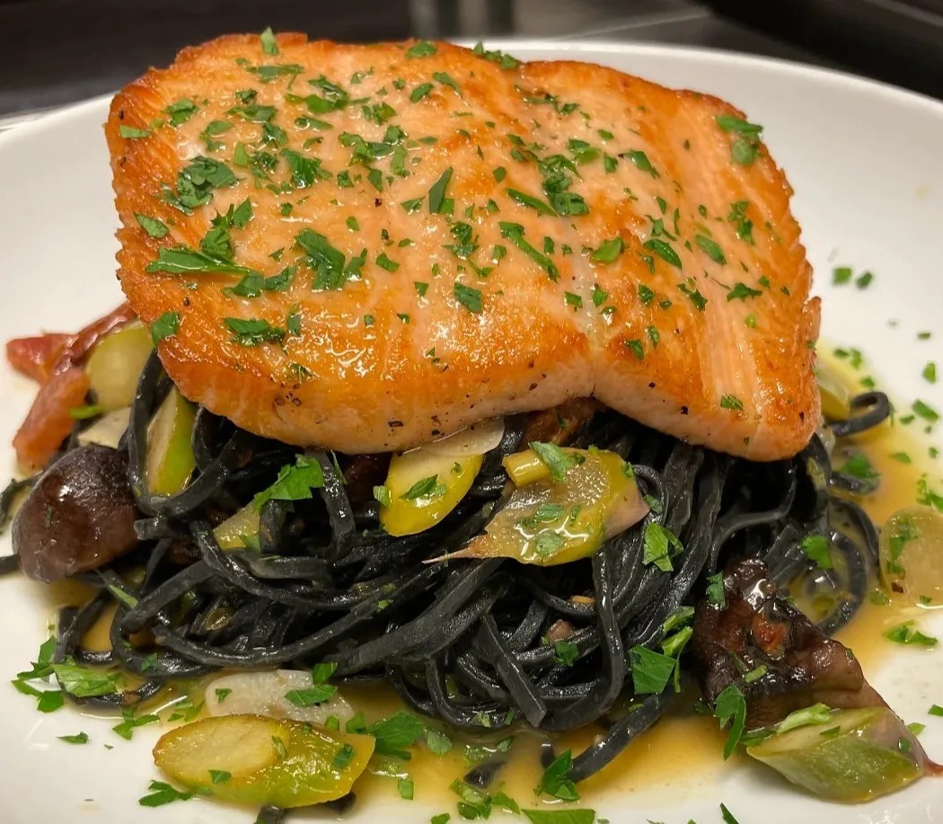 Image alt description