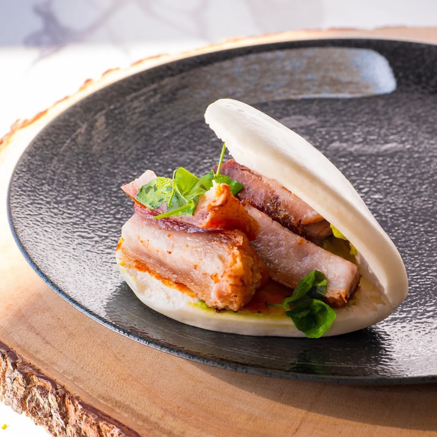 Image alt description