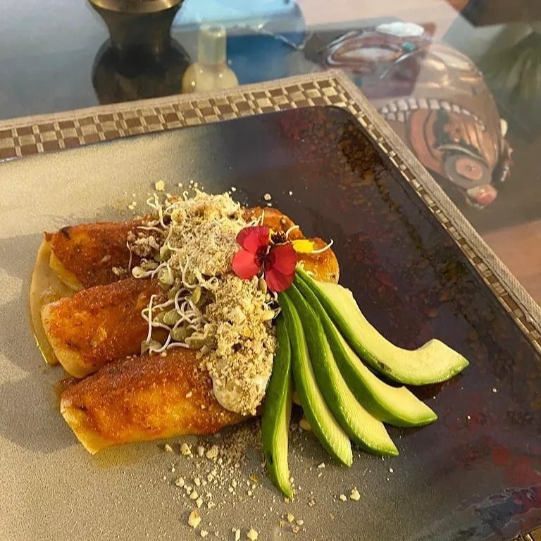 Image alt description