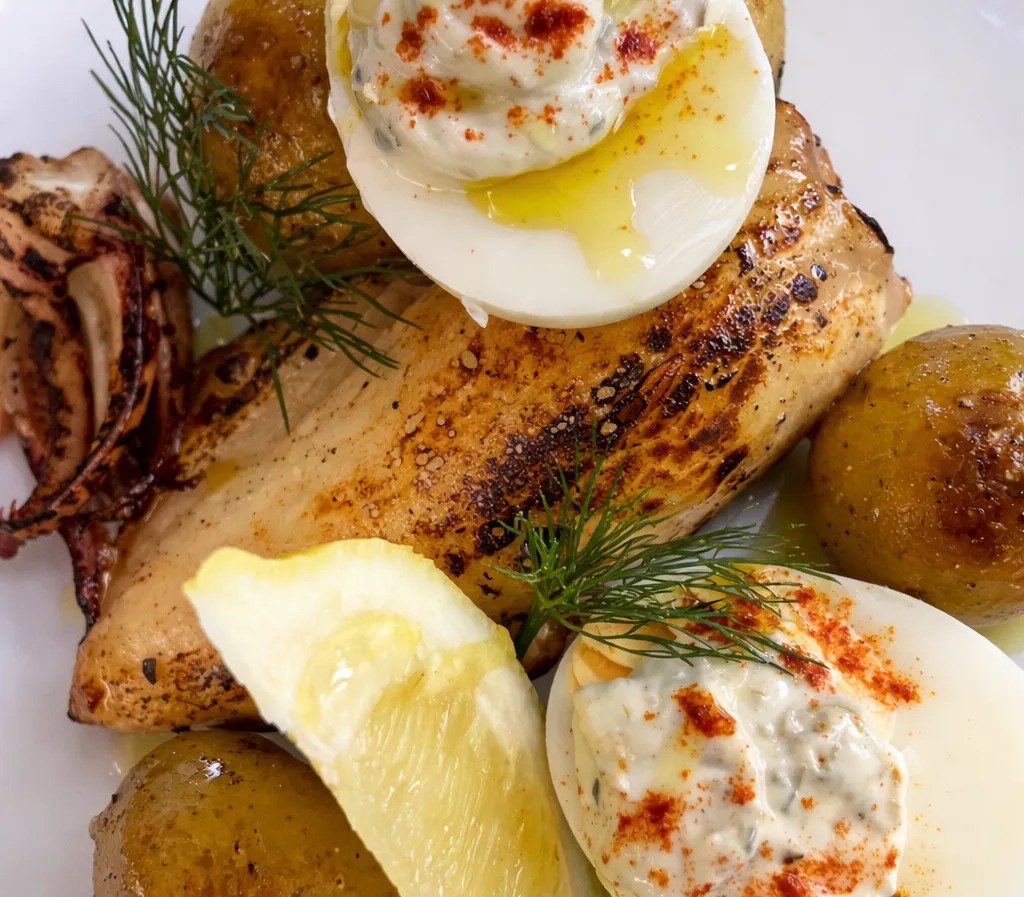 Image alt description