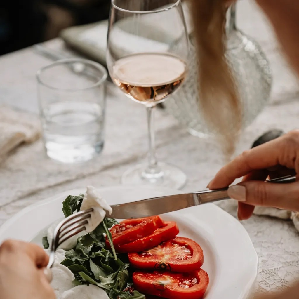 Image alt description