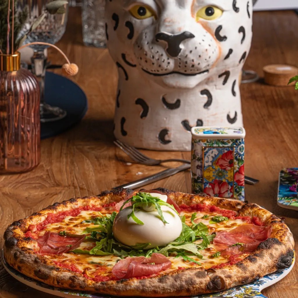 Image alt description