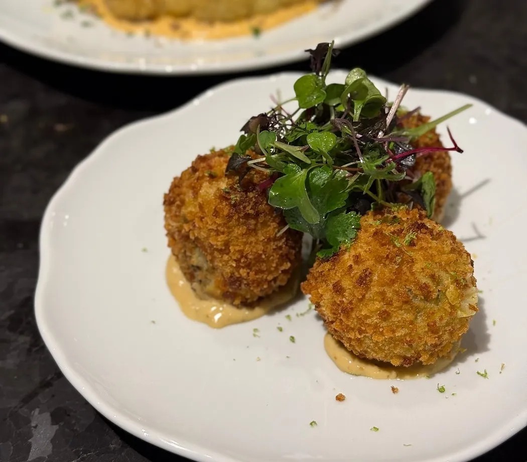 Image alt description