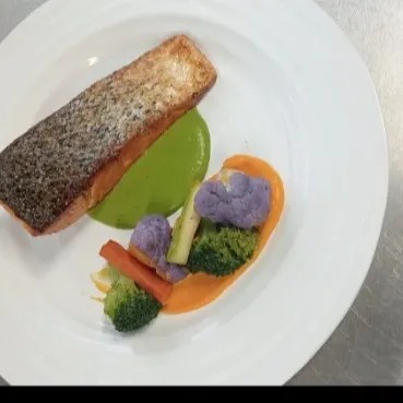 Image alt description