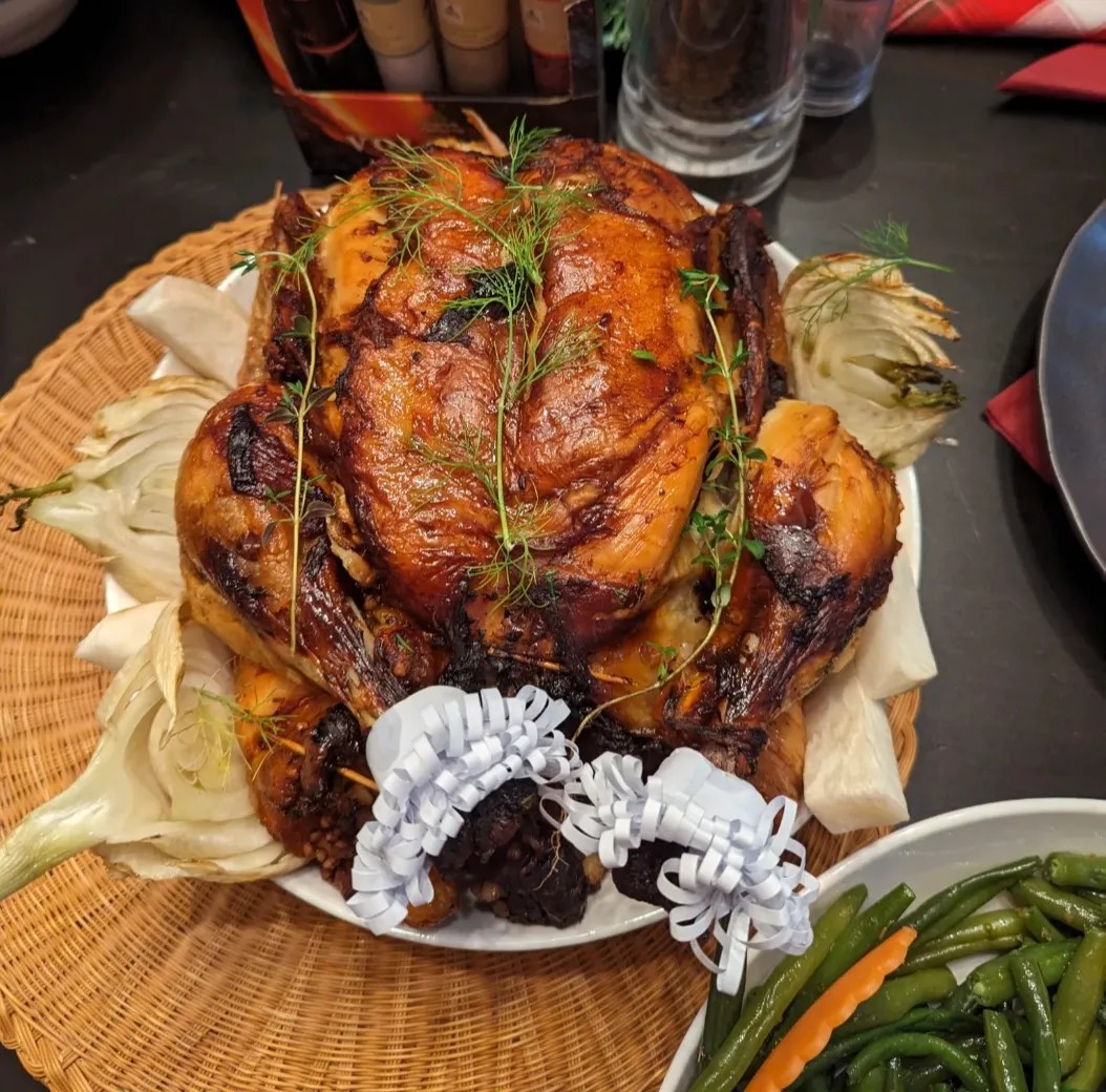 Image alt description