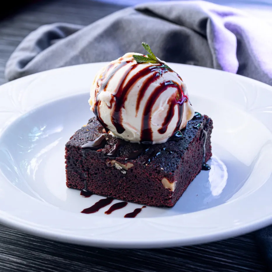 Image alt description