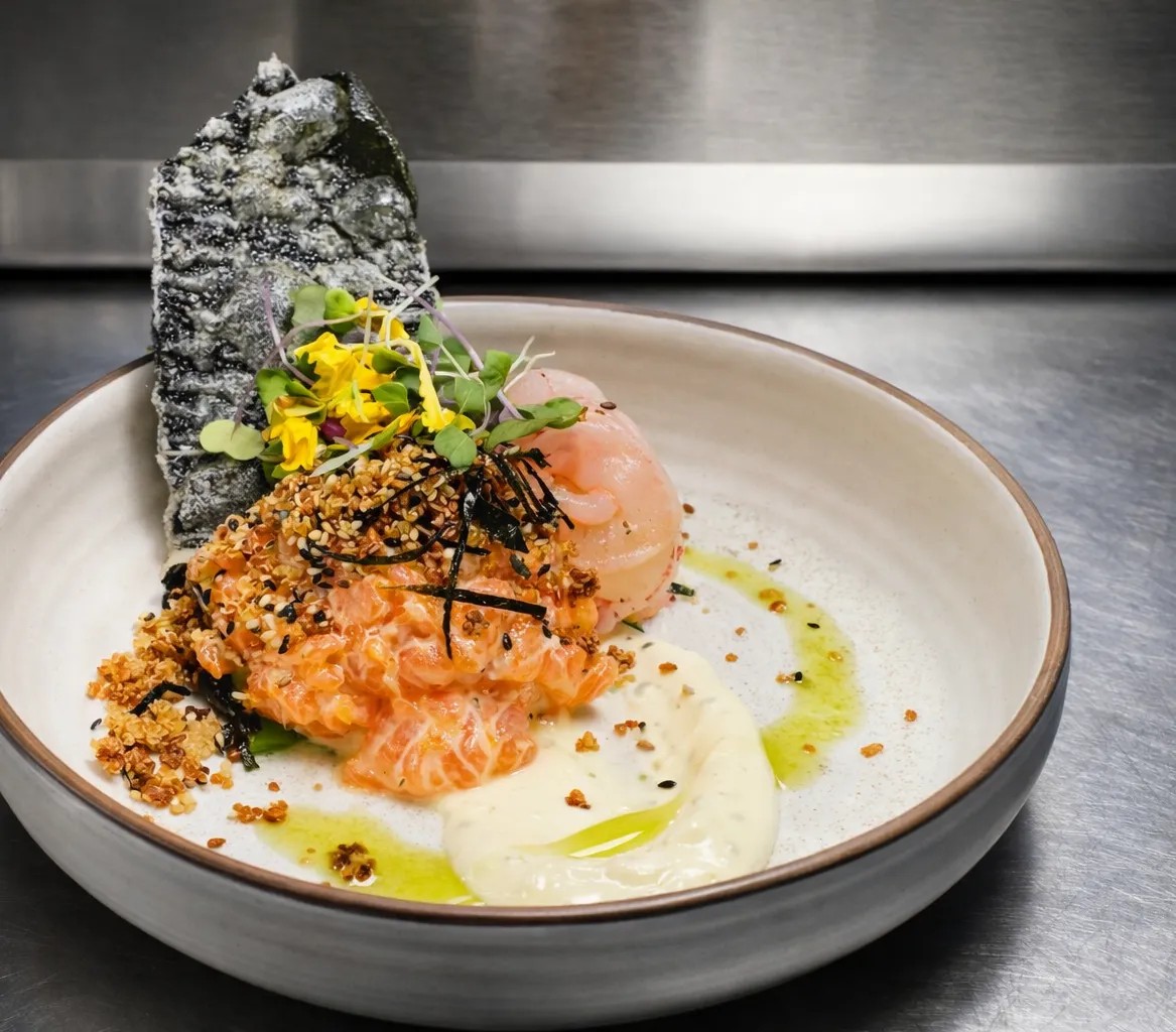 Image alt description