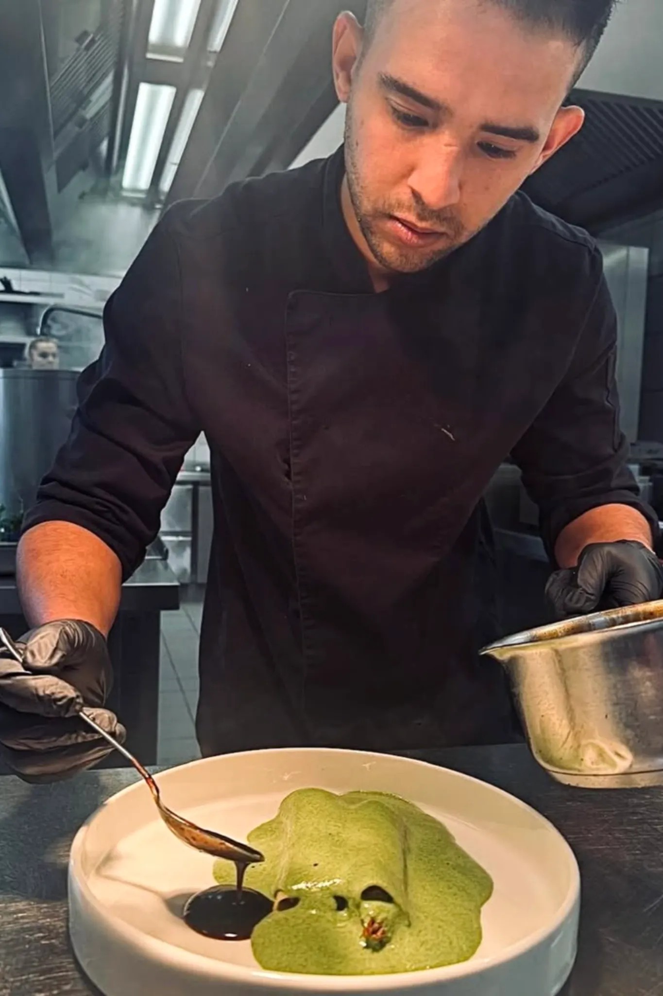 Image alt description