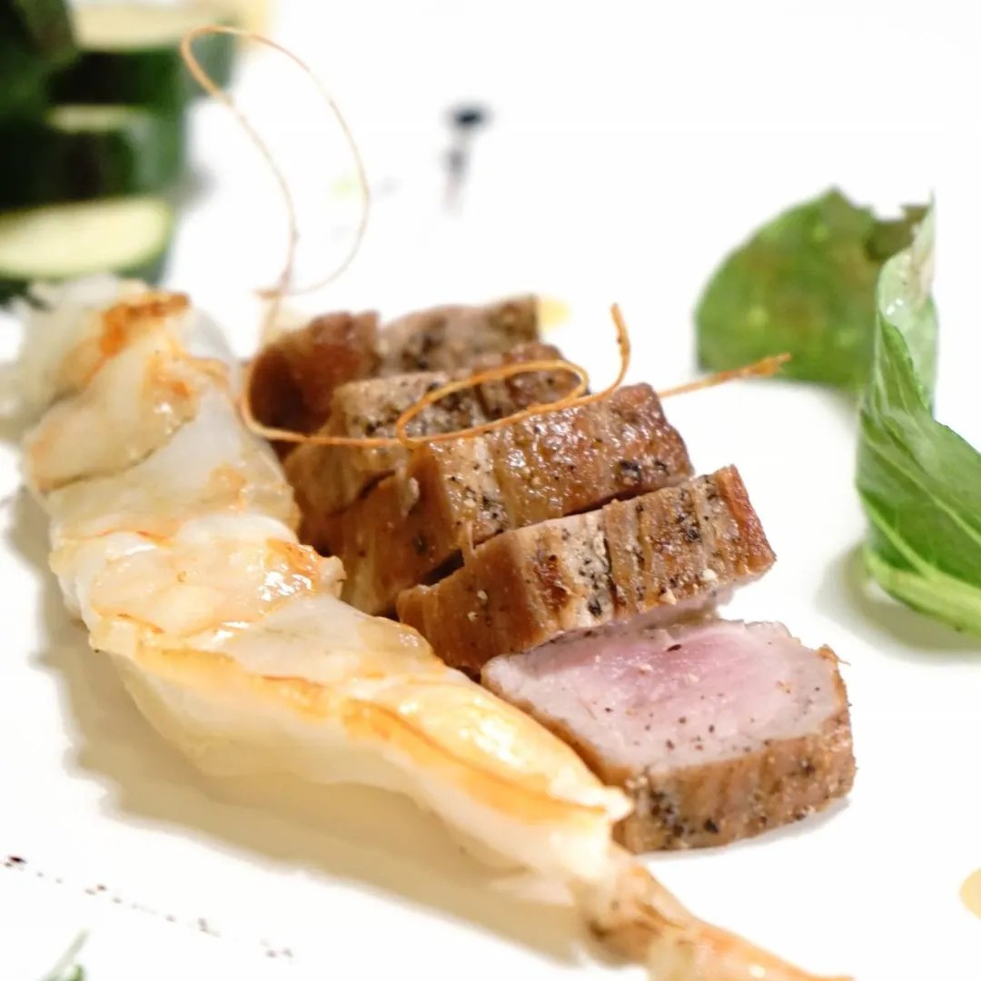 Image alt description