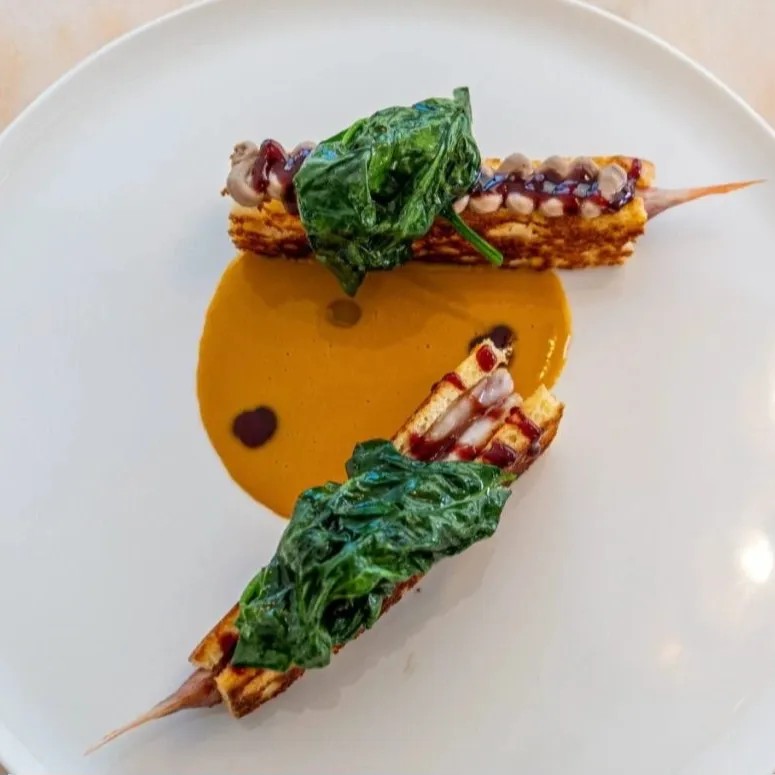 Image alt description