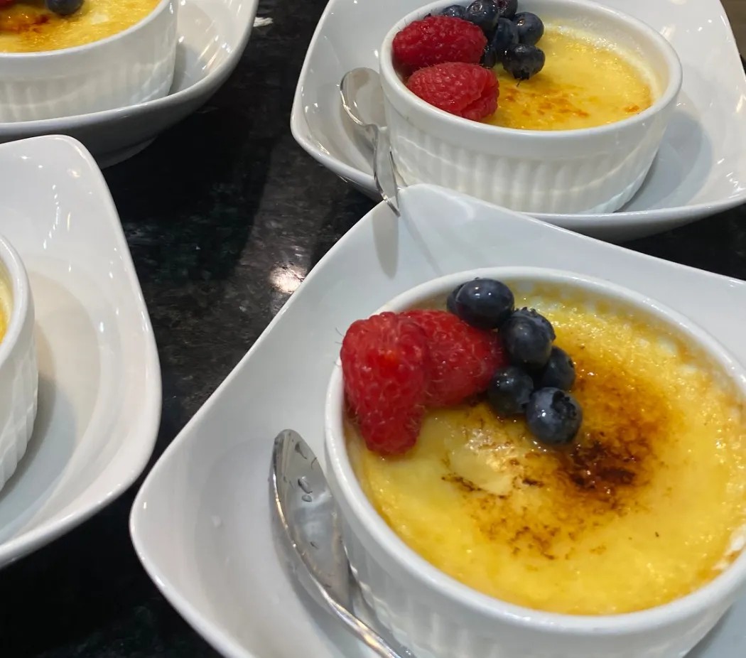 Image alt description