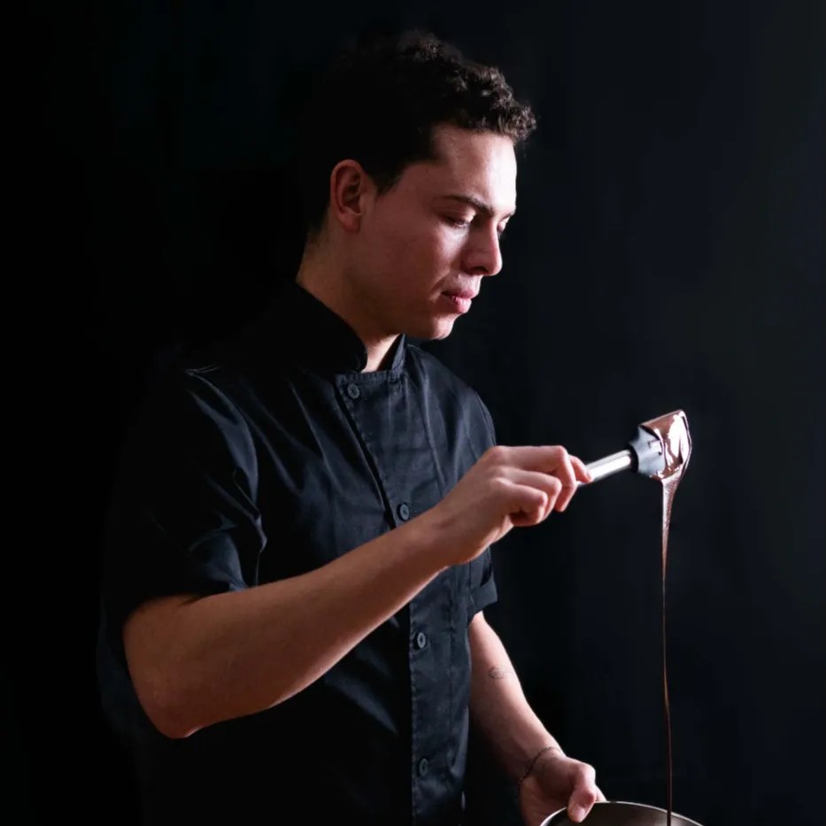 Image alt description