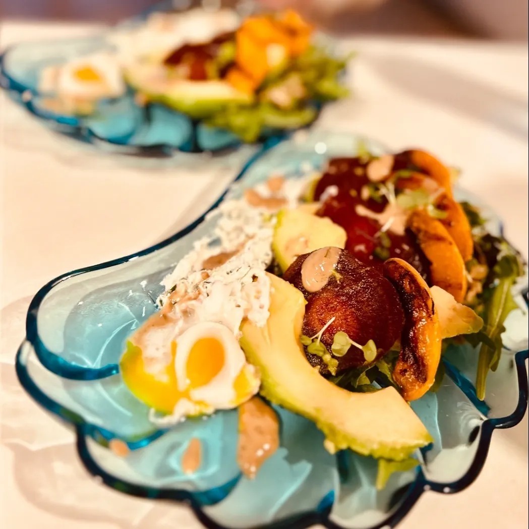 Image alt description