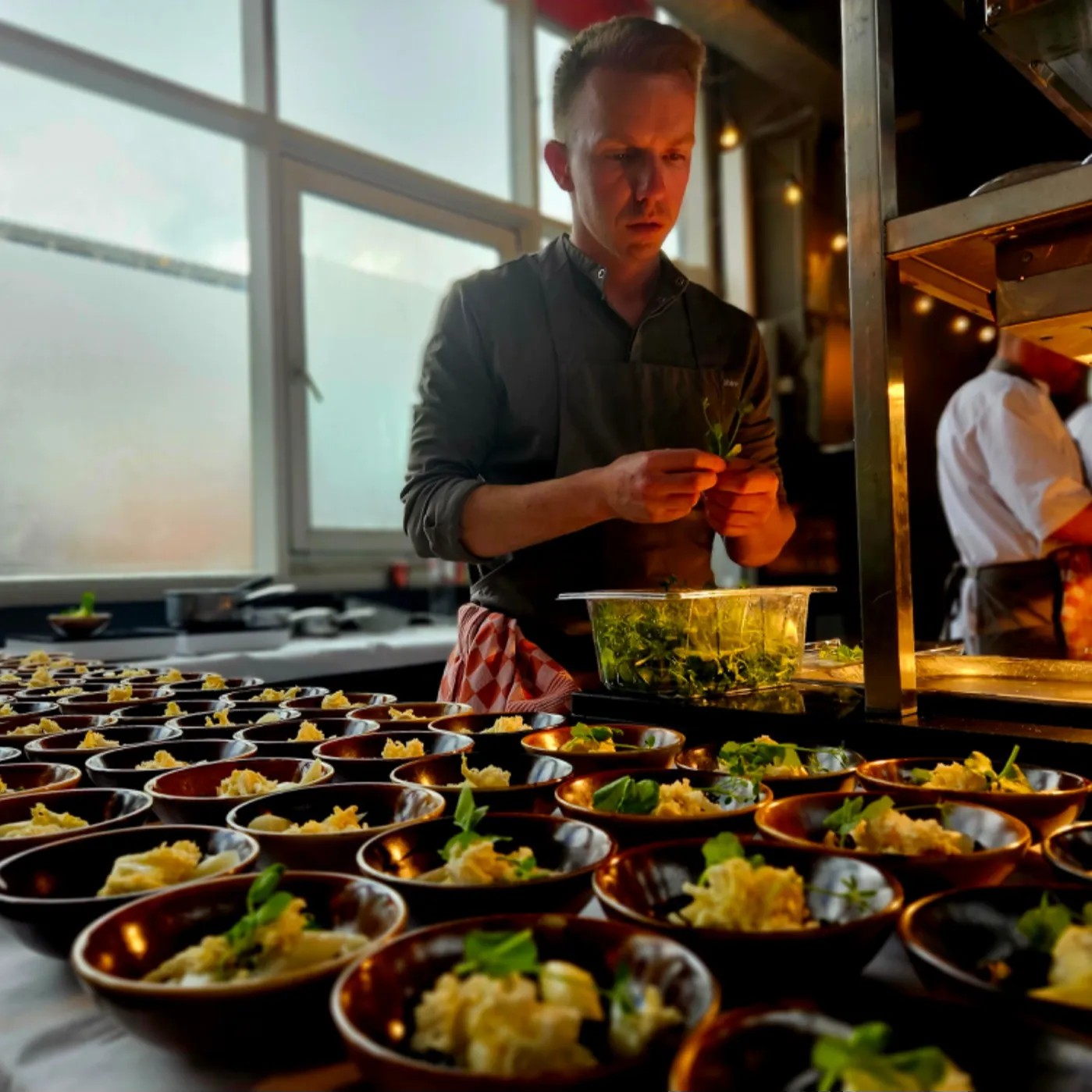 Image alt description