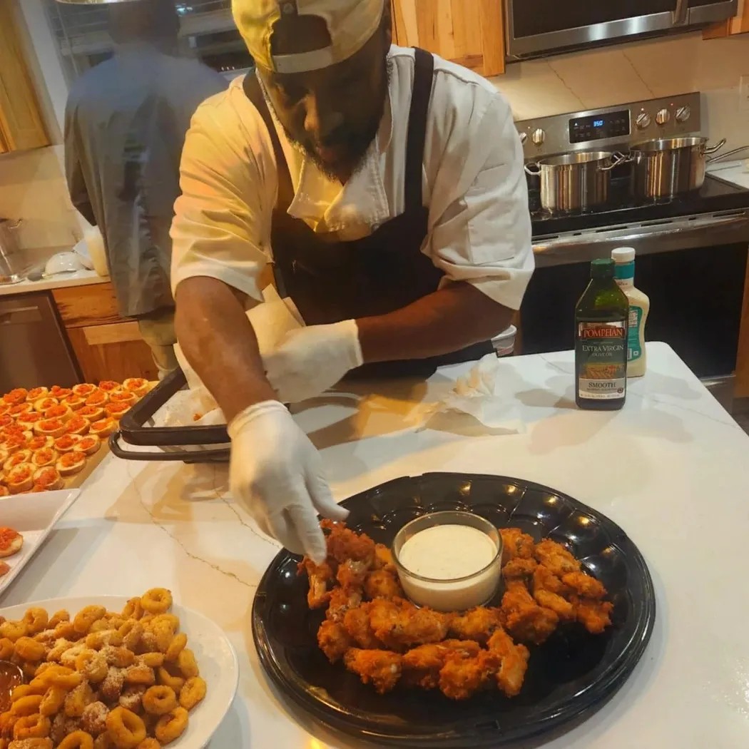 Image alt description