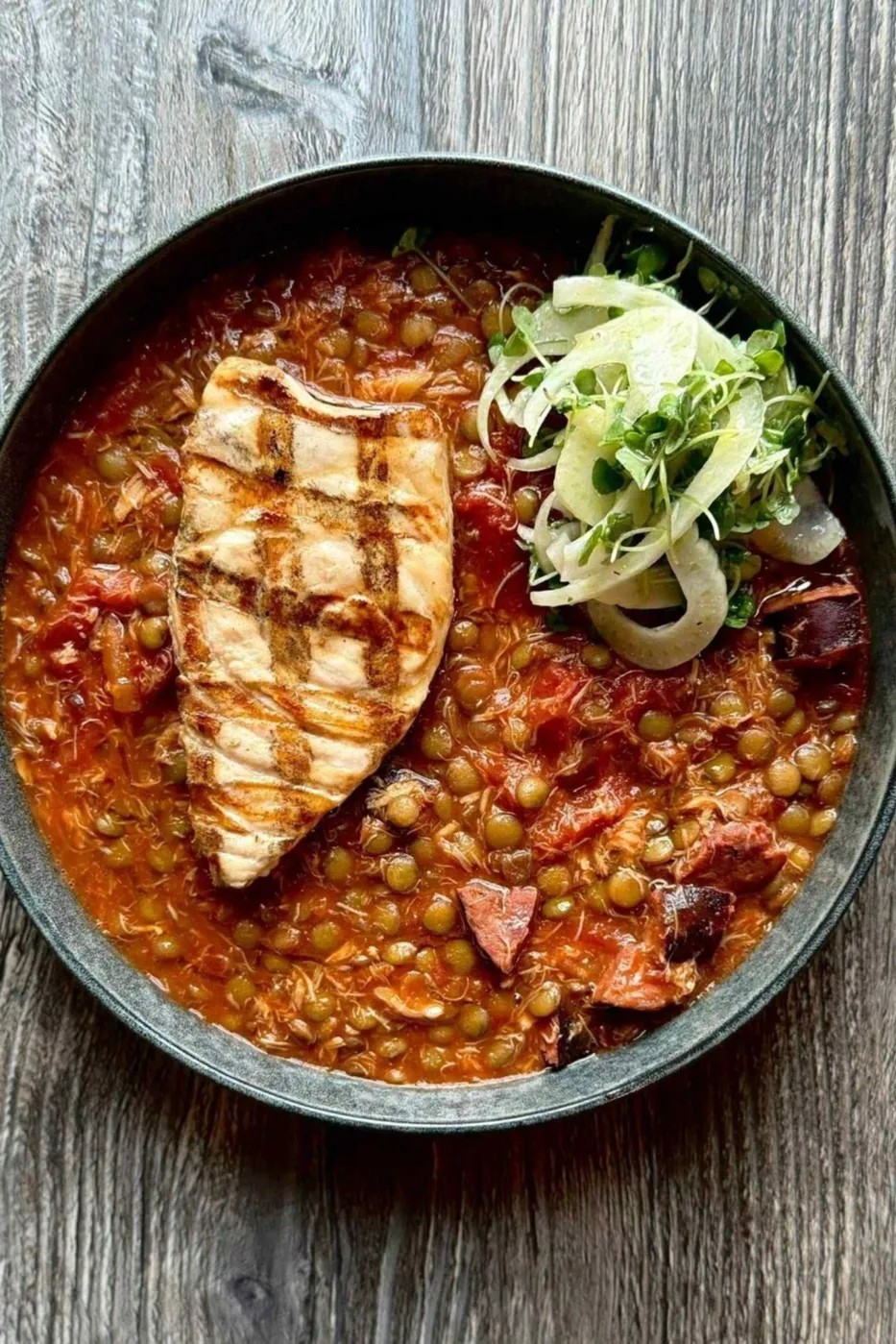 Image alt description