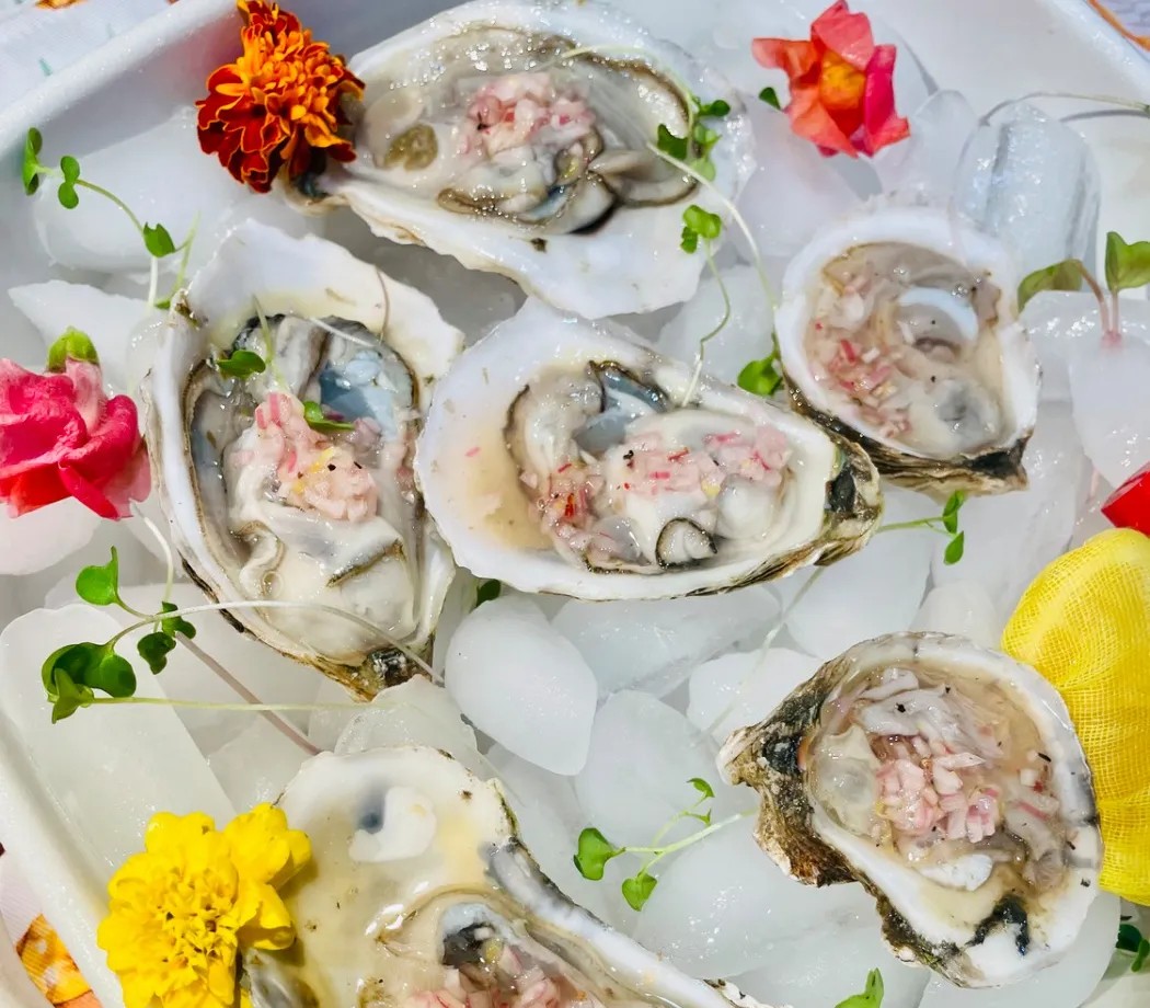 Image alt description