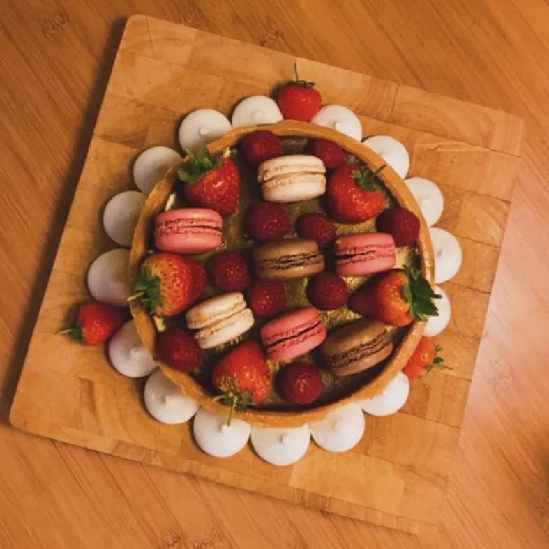 Image alt description