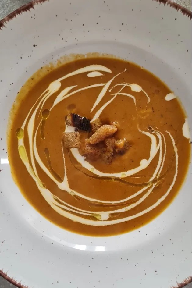 Image alt description