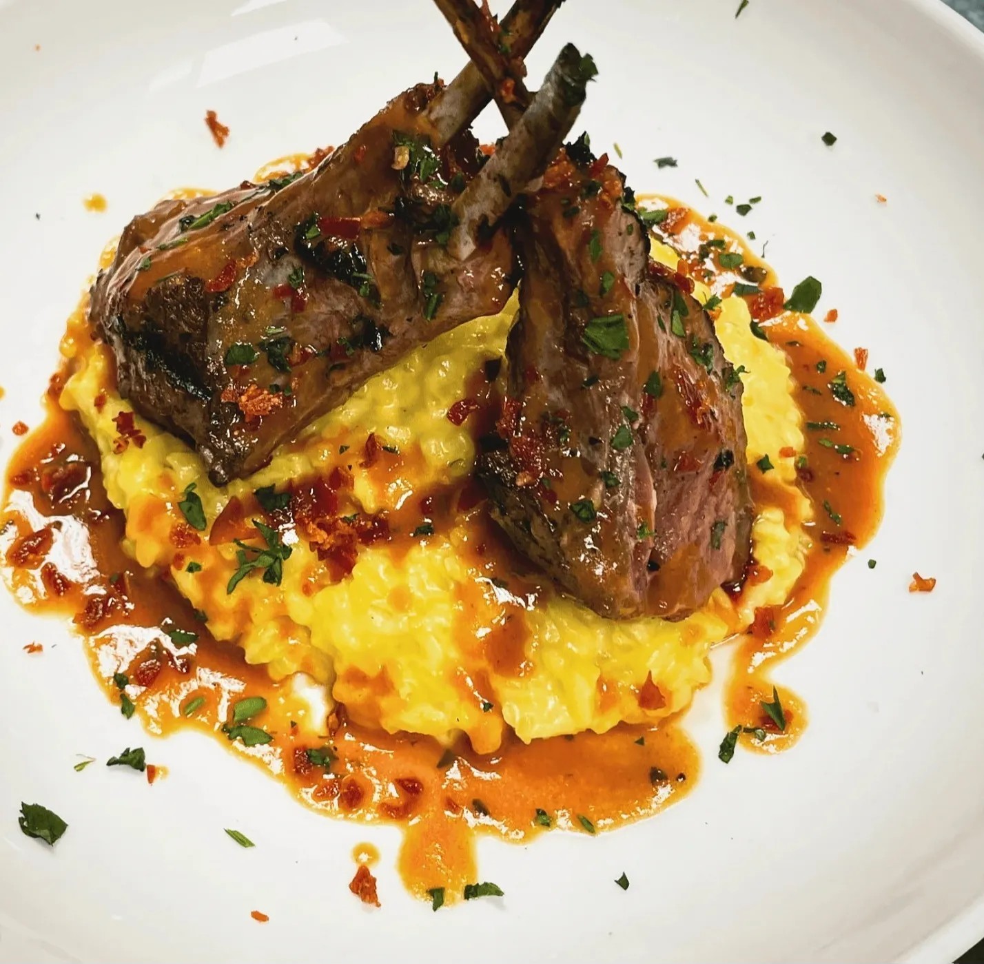 Image alt description