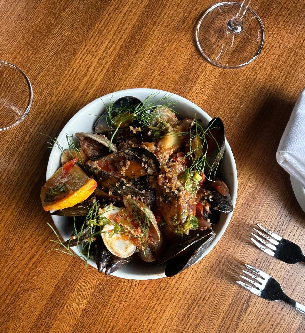 Image alt description