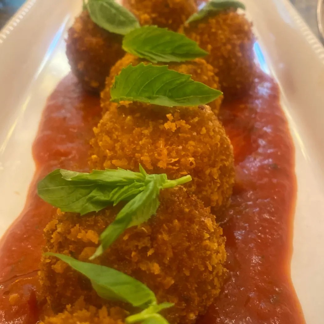 Image alt description