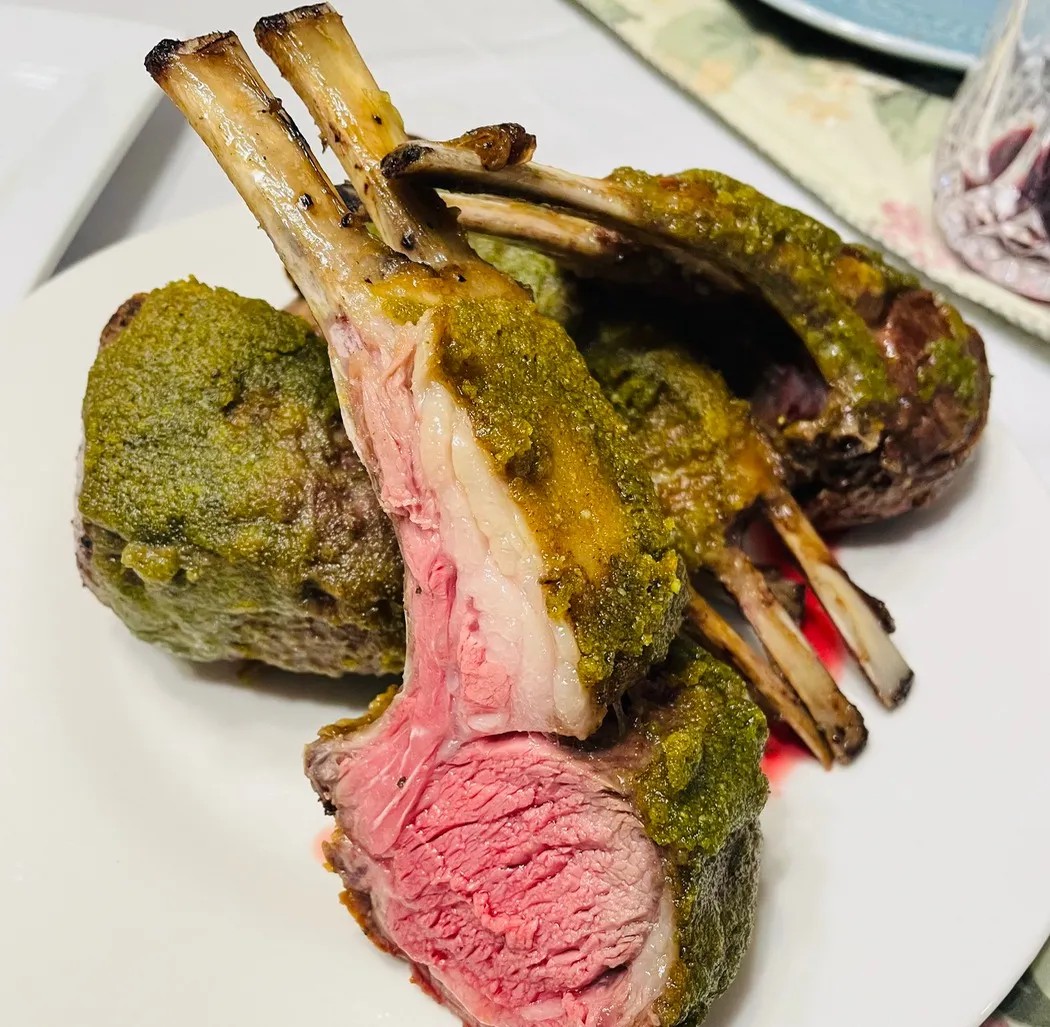 Image alt description