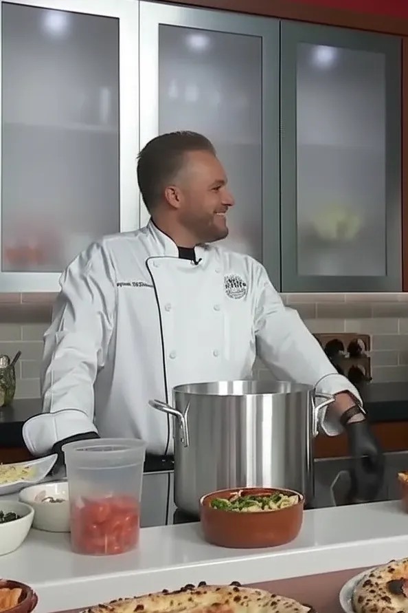 Image alt description