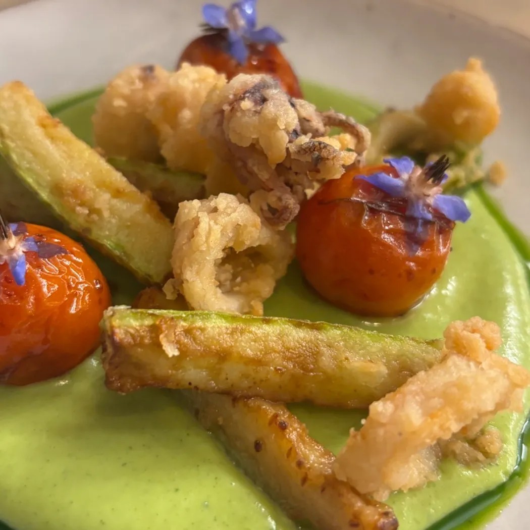 Image alt description